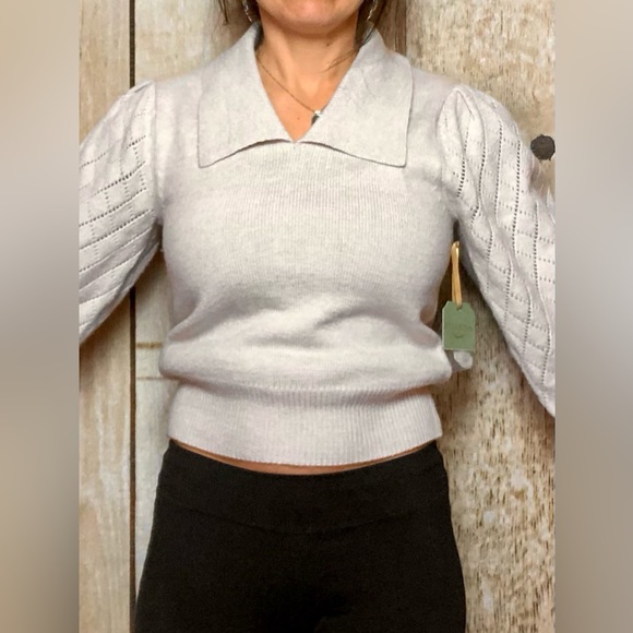 NWT Sweater crop puffy sleeves lace v neck collar, Ryegrass - Picture 2 of 10